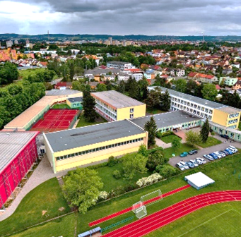 škola